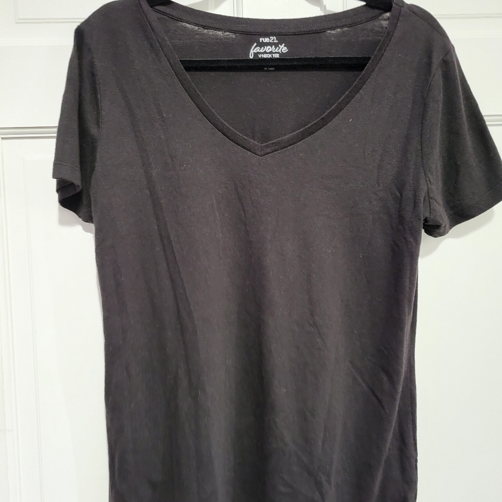 Slouchy V-Neck Tshirt